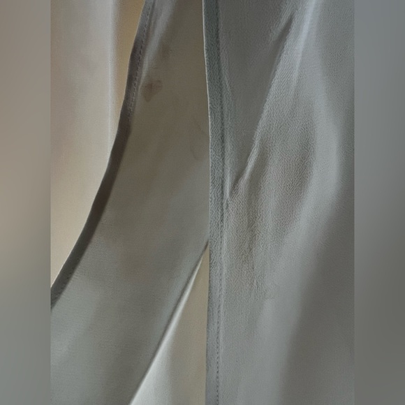 Reformation Twilight Dress in Ivory
White Sleeveless Midi 0 - Picture 7 of 12